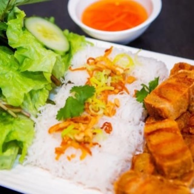 29. Banh Hoi Heo Quay - Steam Vermicelli with Grilled Pork.