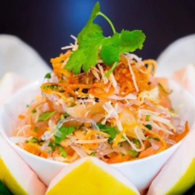 18. Goi Buoi - Pomelo Salad.