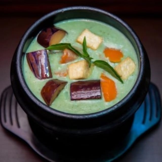 27. Ca Ri Xanh - Green Vegetarian Curry.