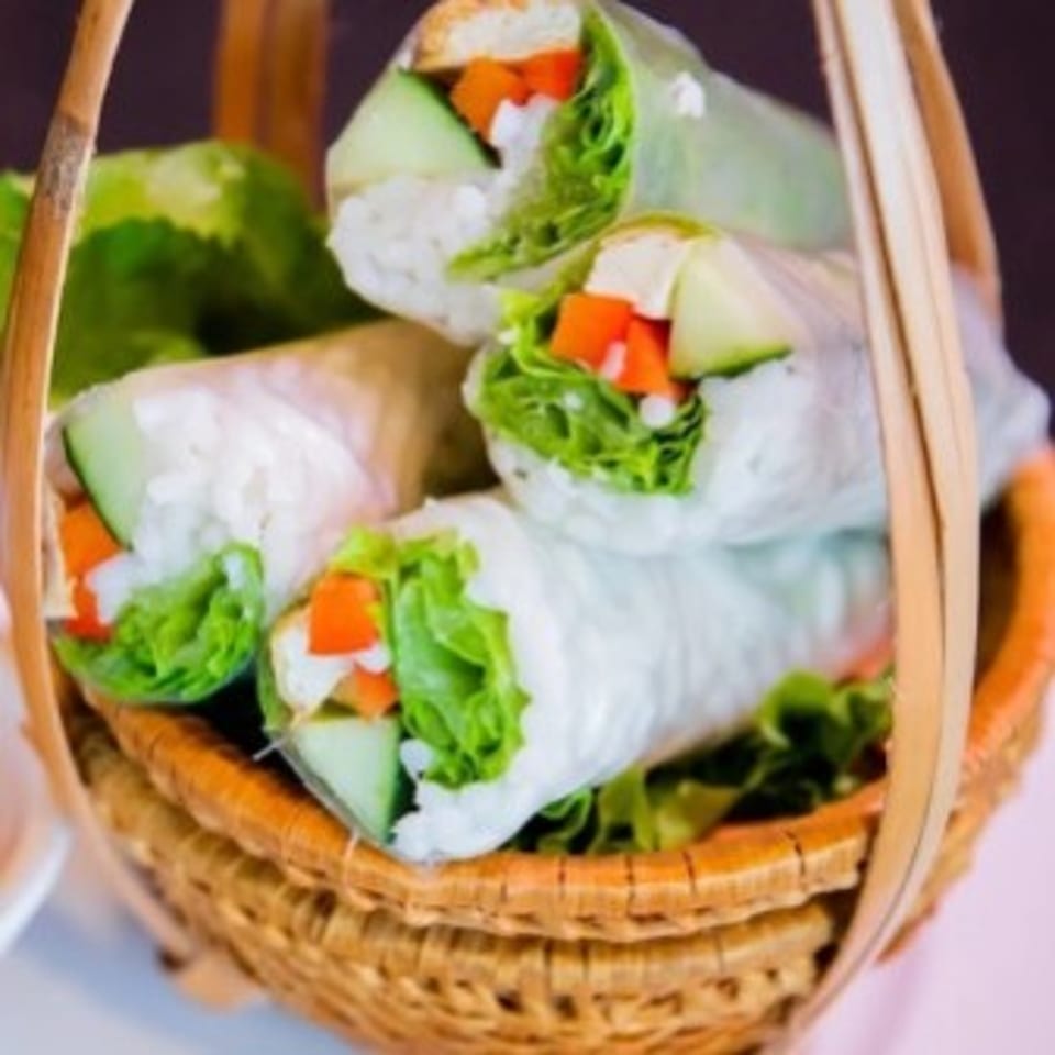 Fresh Vietnamese Goi Cuon Rolls