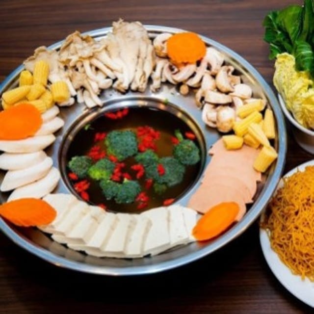 44. Lau Nam Thien Nhien - Mushroom Hot Pot.
